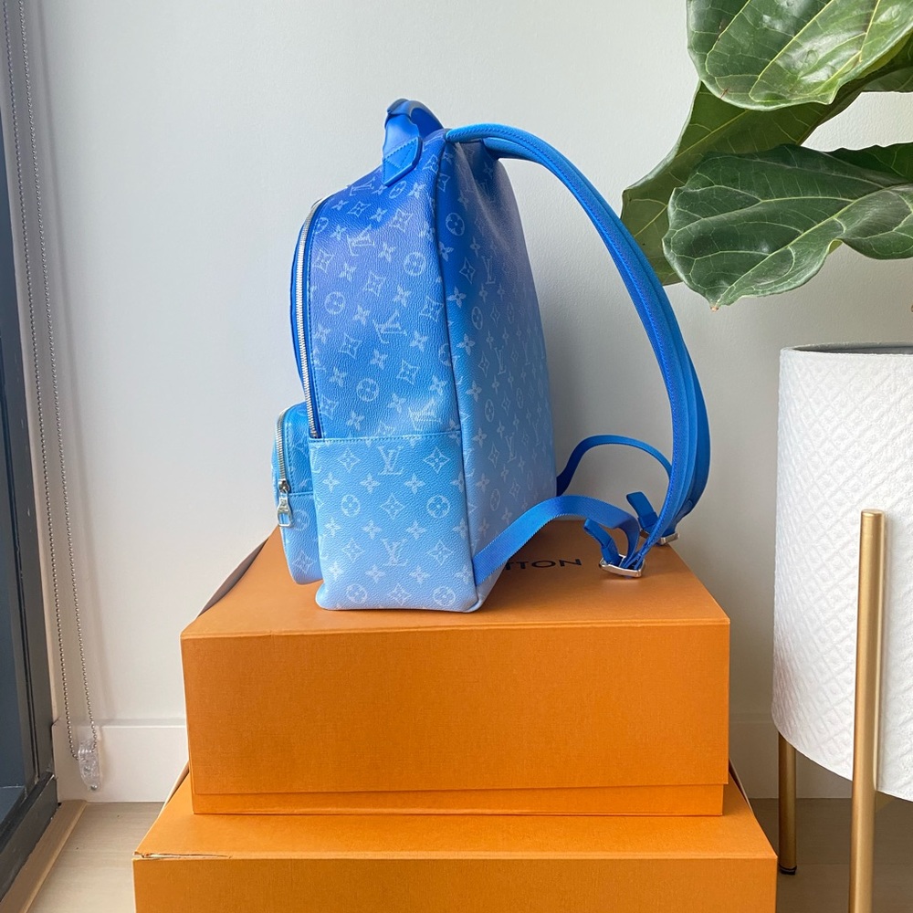 RARE NWT💙Louis Vuitton limited edition Virgil Abloh Clouds multipocket backpack - Picture 4 of 16